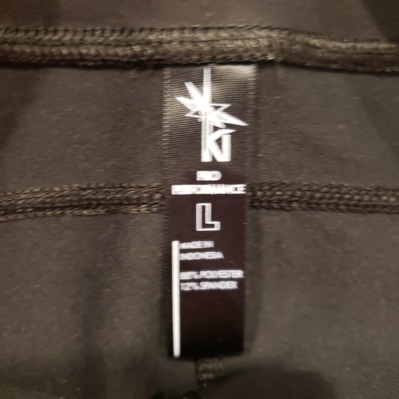 Ki Pro Performance Cropped Coated  Leggings Snakeskin Large - Picture 9 of 11